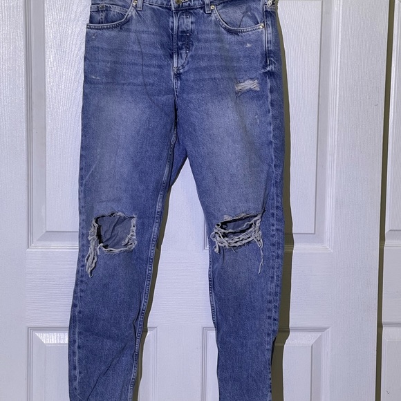 Blue jeans size is us6 - Picture 1 of 4